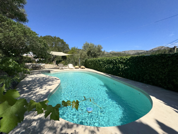 Entzückende 3-Schlafzimmer-Finca in dem malerischen Dorf von S'Arraco