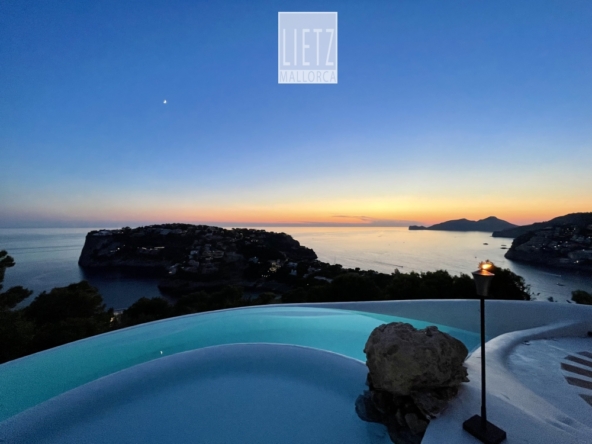 Beeindruckende Architekten Villa mit Potential in bester Sunset-Ausrichtung!